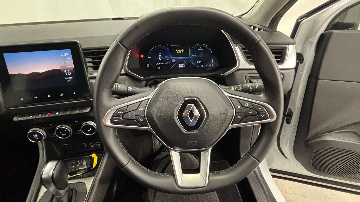 Used Renault Captur 2022 for sale - 76916184: Photo 21