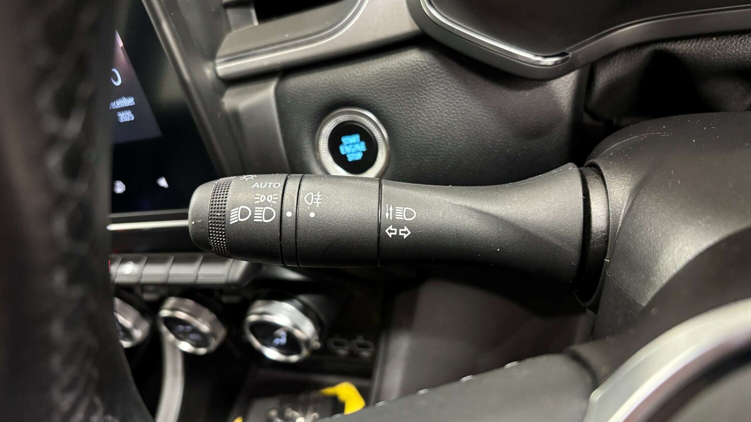 Used Renault Captur 2022 for sale - 76916184: Photo 25