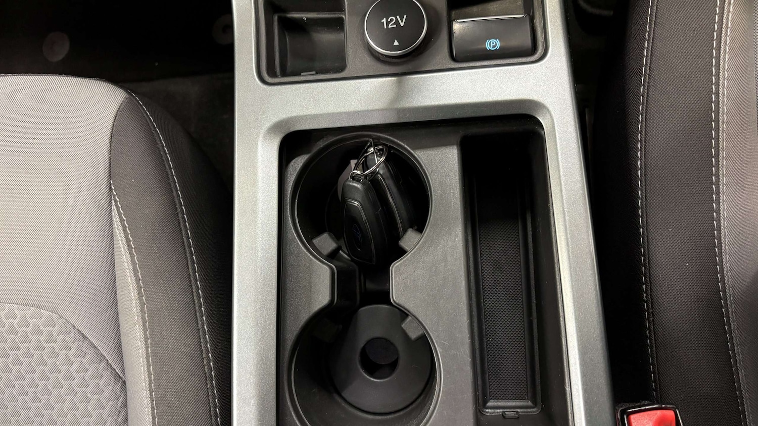 Used Ford Kuga 2016 for sale - 77257435: Photo 16