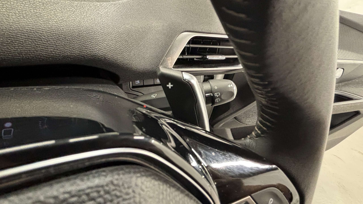 Used Peugeot 3008 2024 for sale - 76648932: Photo 25