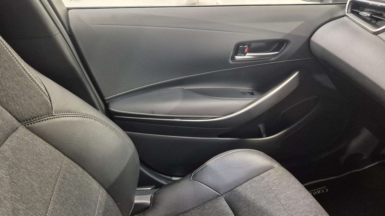 Used Toyota Corolla 2024 for sale - 76411369: Photo 33