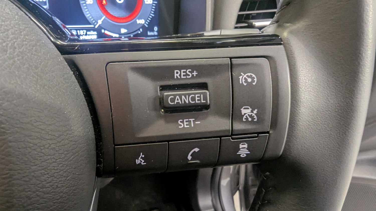 Used Nissan X-Trail 2024 for sale - 76442458: Photo 16