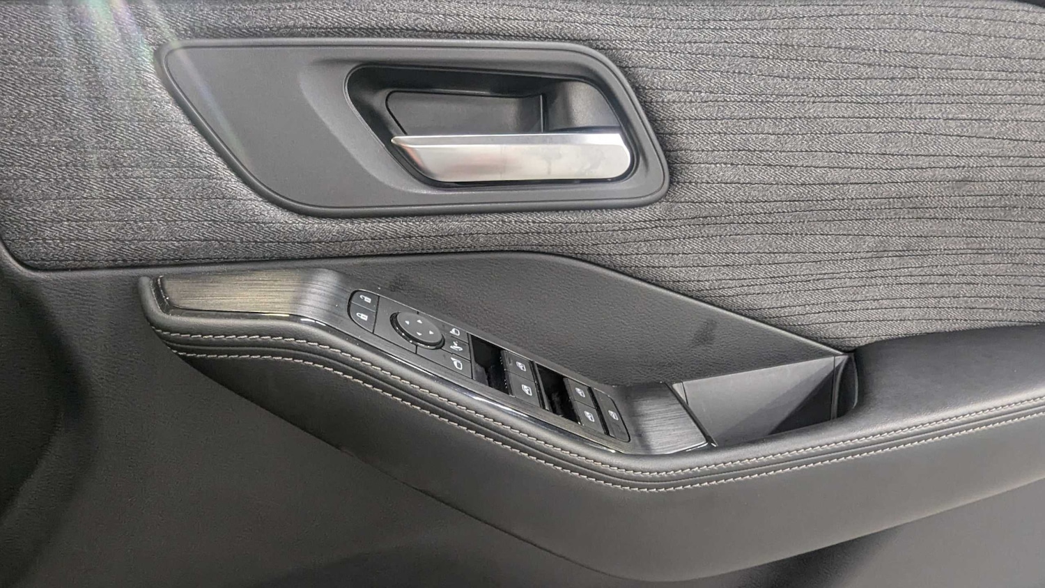 Used Nissan X-Trail 2024 for sale - 76442458: Photo 19