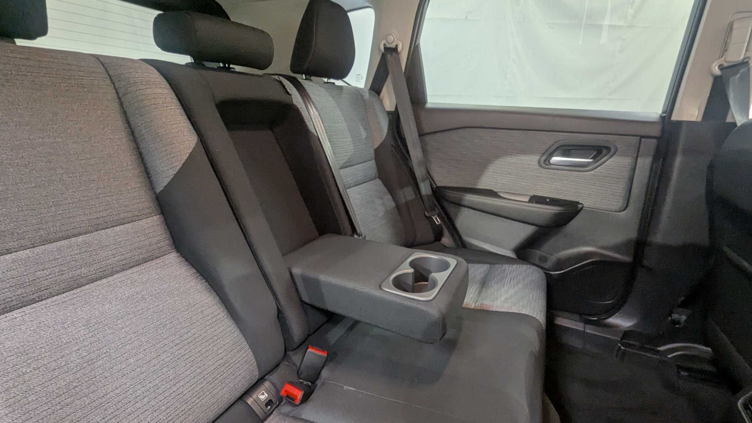 Used Nissan X-Trail 2024 for sale - 76442458: Photo 32