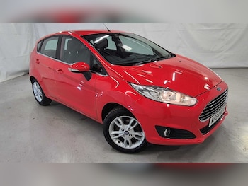 2014 - 1.25 82 Zetec 5dr