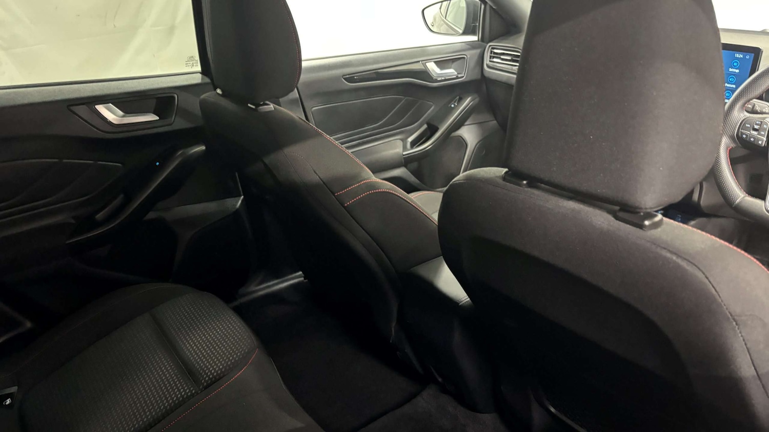 Used Ford Focus 2023 for sale - 76761152: Photo 16