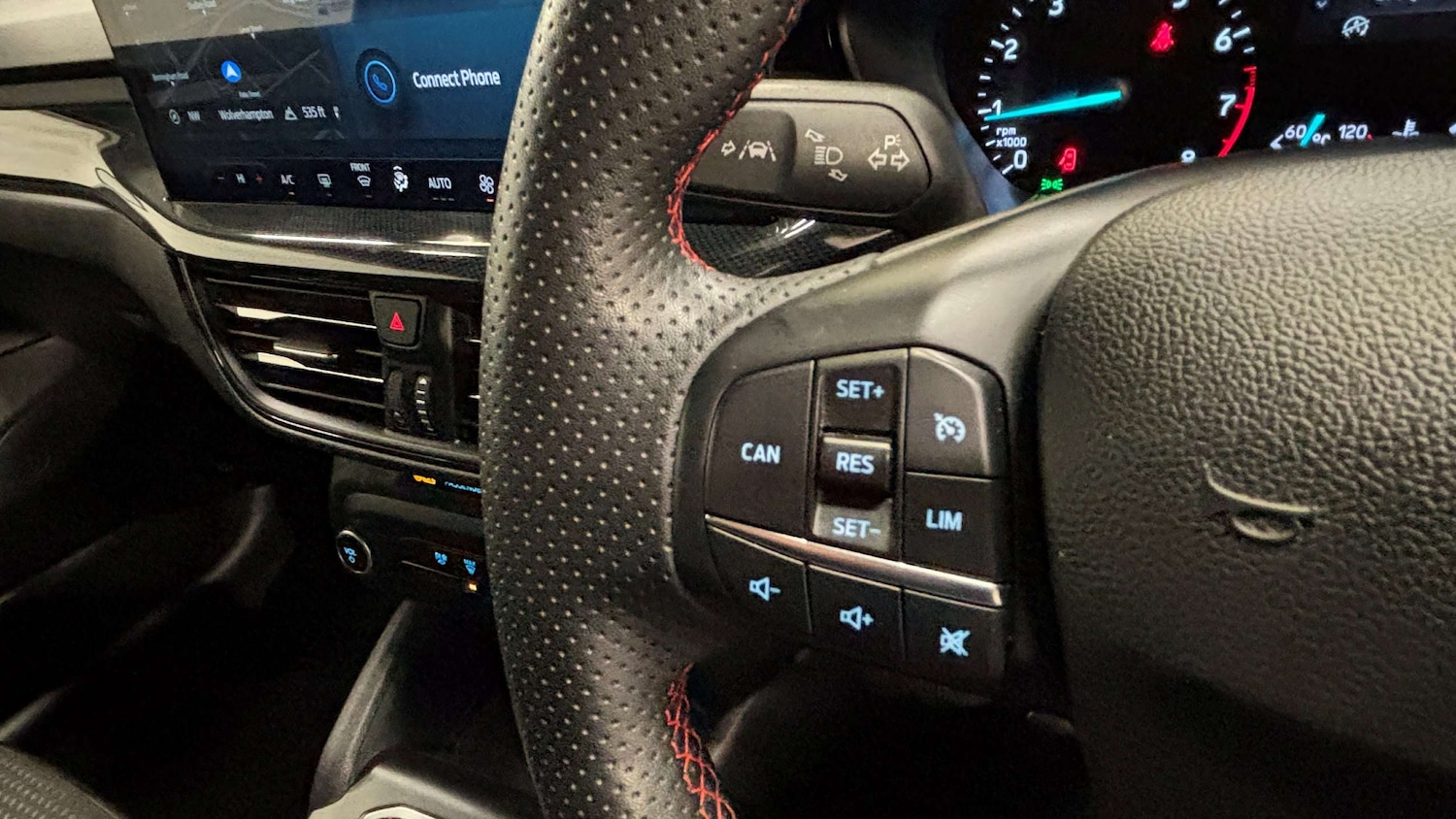 Used Ford Focus 2023 for sale - 76761152: Photo 23