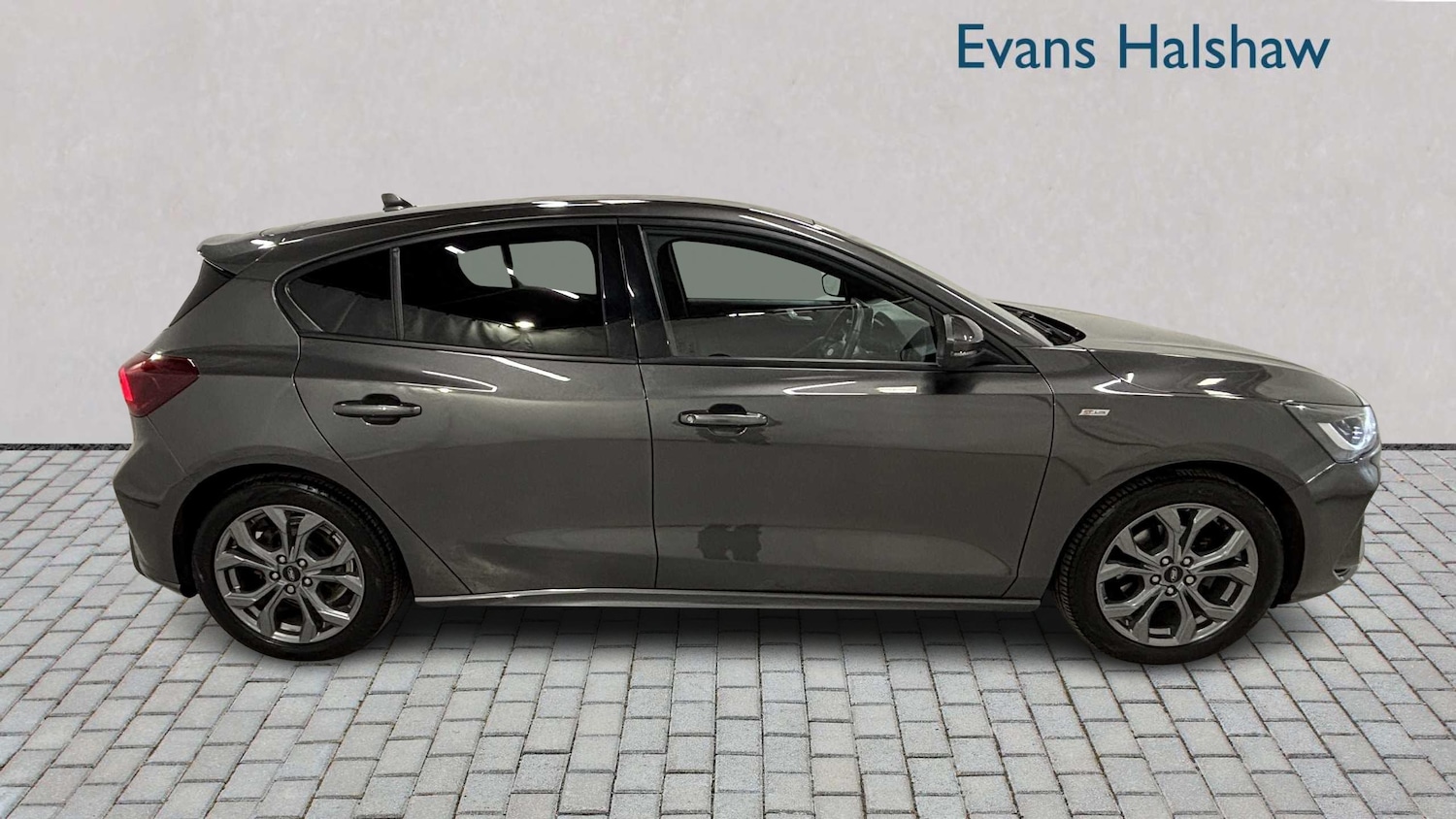 Used Ford Focus 2023 for sale - 76761152: Photo 4