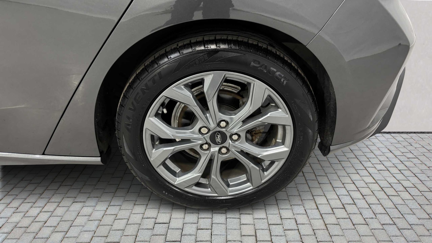 Used Ford Focus 2023 for sale - 76761152: Photo 8