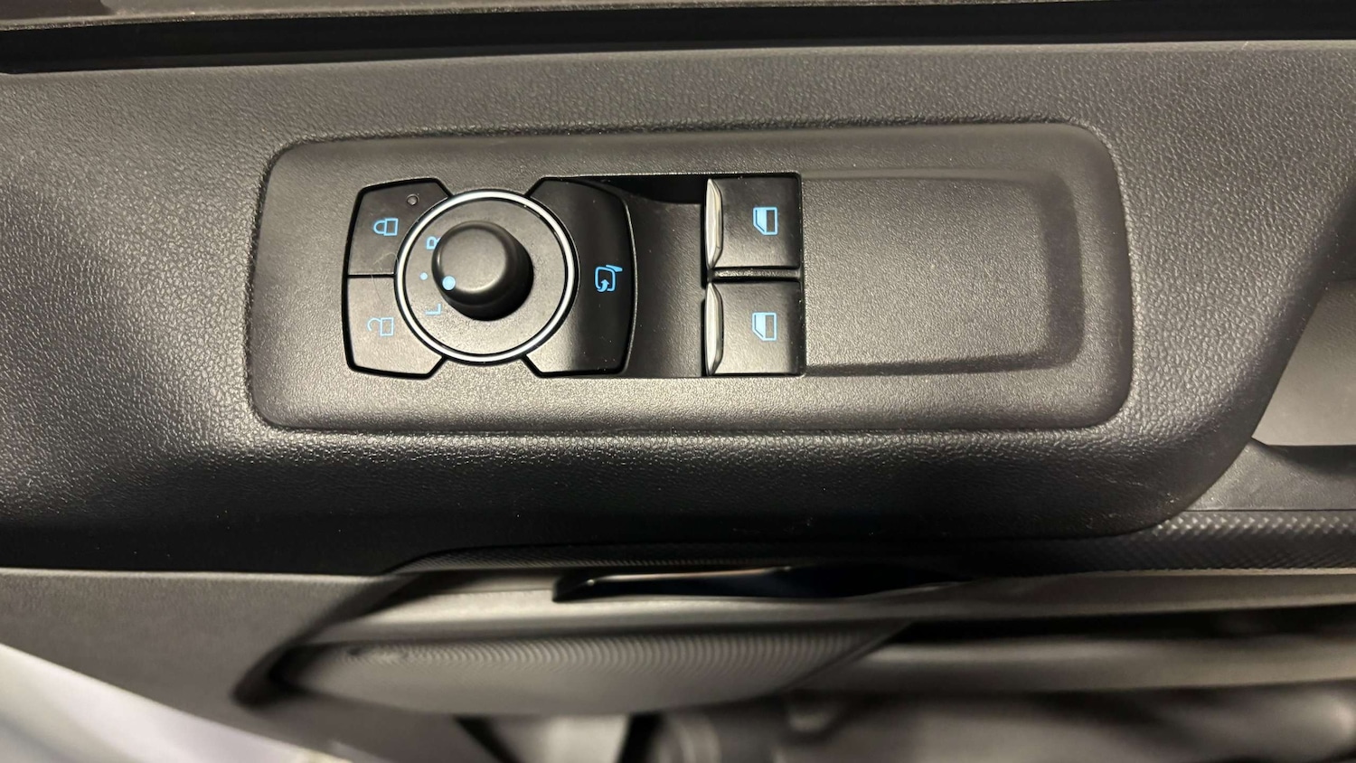 Used Ford Transit Custom 2024 for sale - 76475975: Photo 16