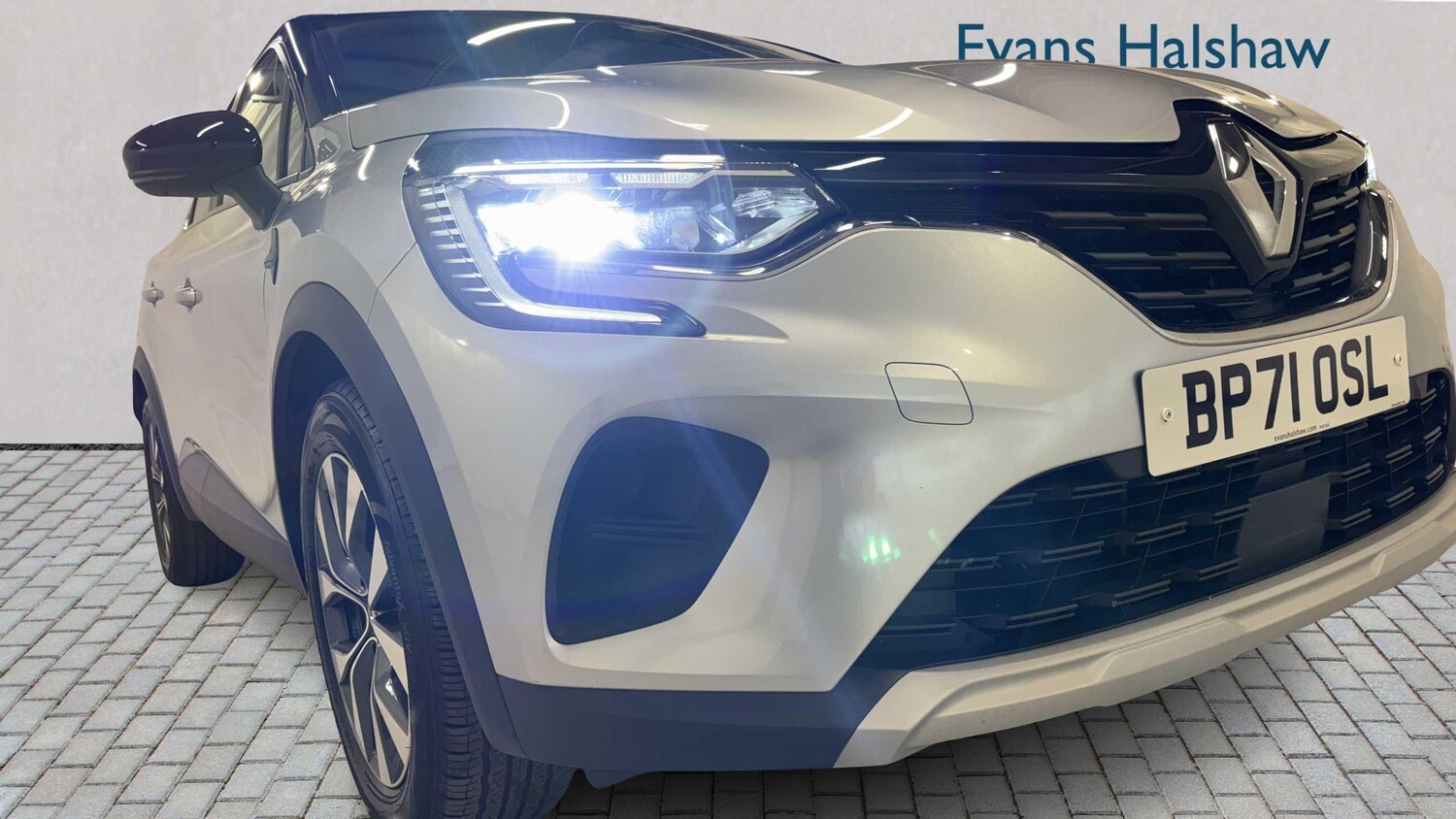 Used Renault Captur 2022 for sale - 77082987: Photo 30