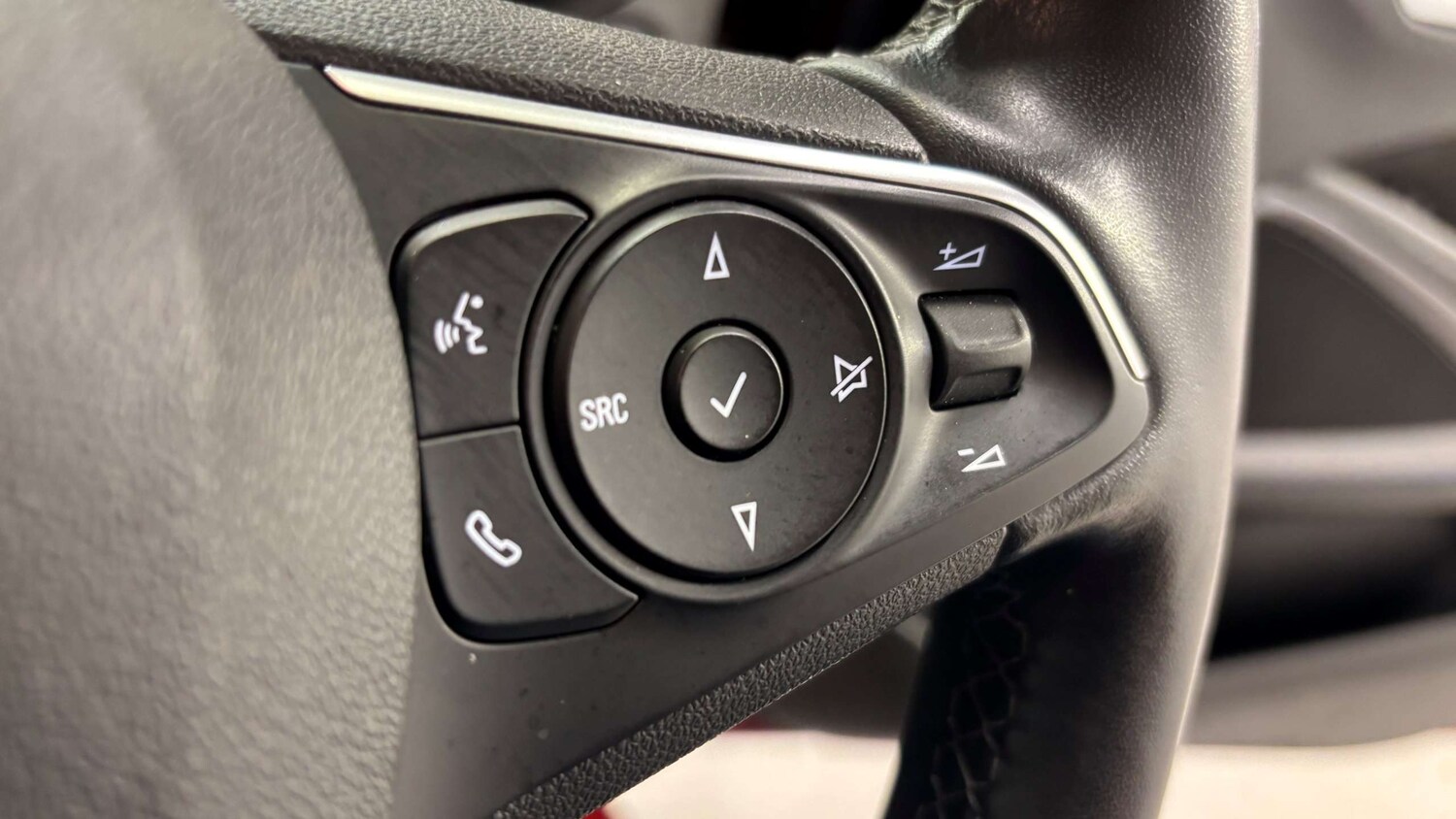 Used Vauxhall Crossland 2022 for sale - 76804766: Photo 24