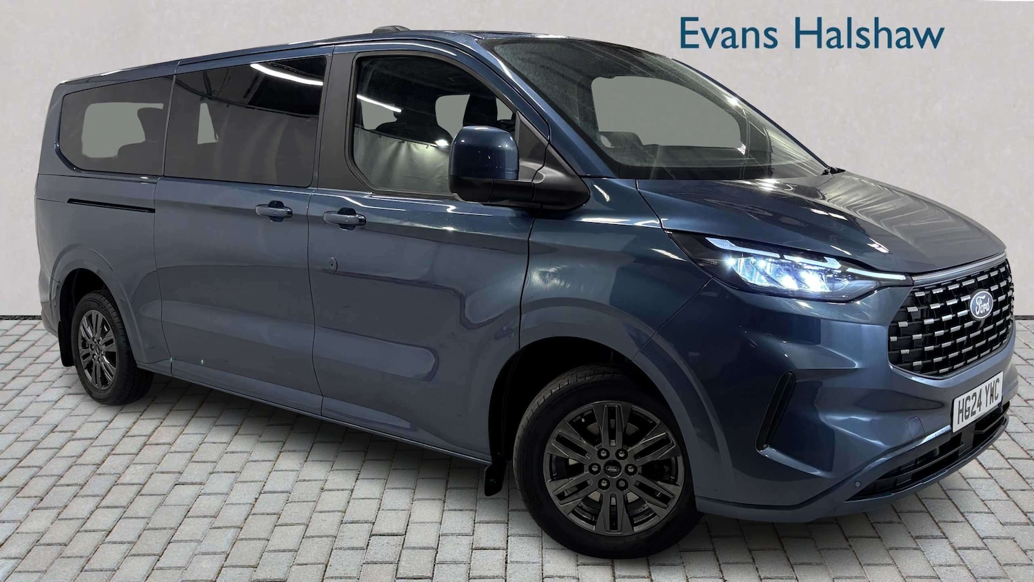 Used Ford Tourneo Custom 2024 for sale - 78173736: Photo 1