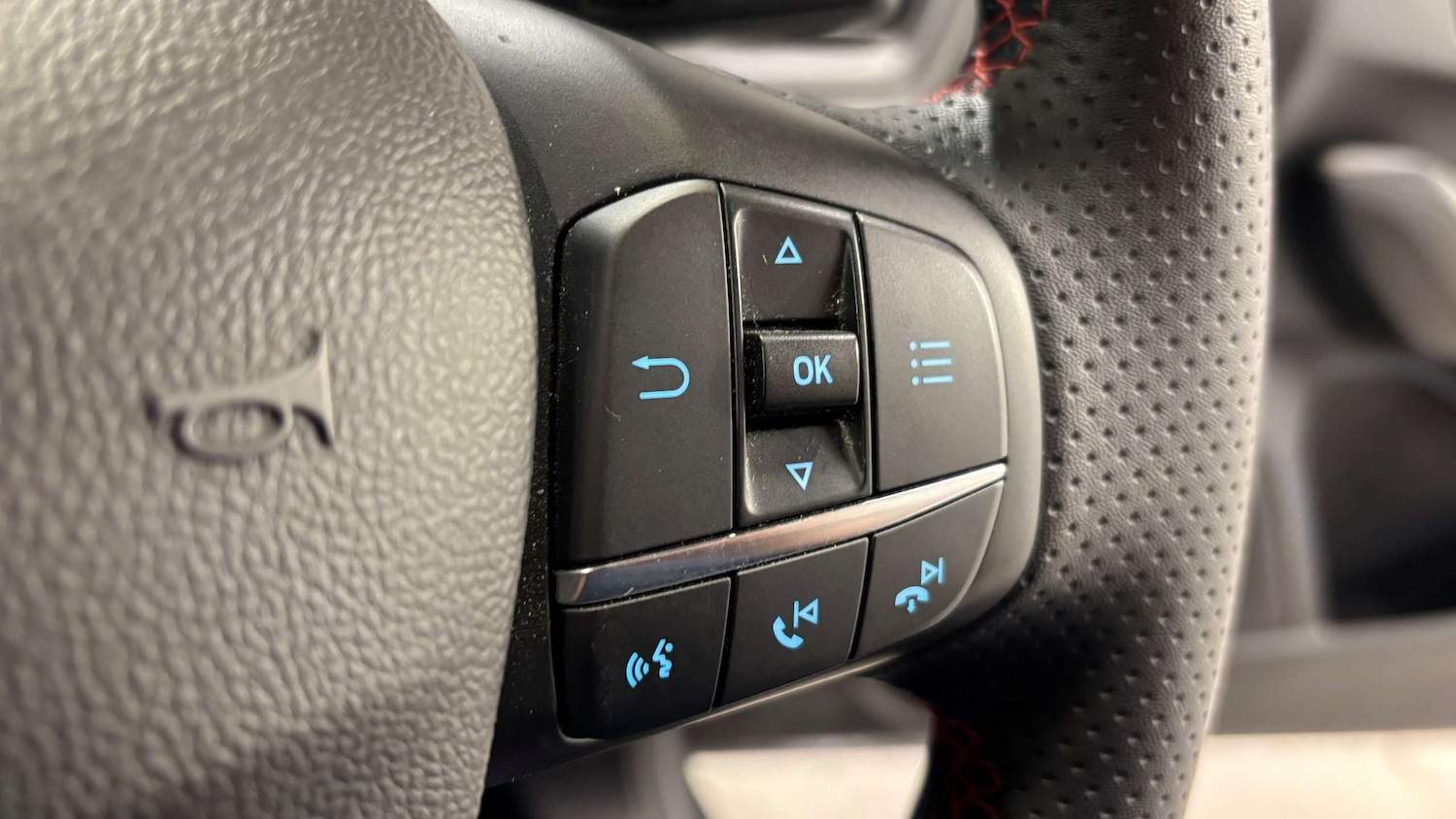 Used Ford Focus 2023 for sale - 76875839: Photo 24