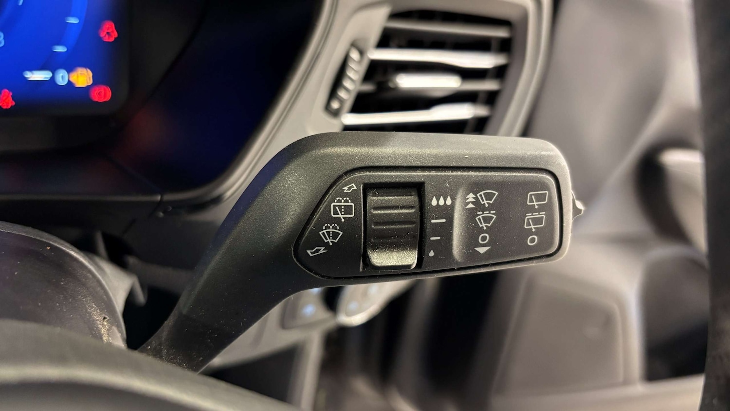 Used Ford Focus 2023 for sale - 76875839: Photo 32