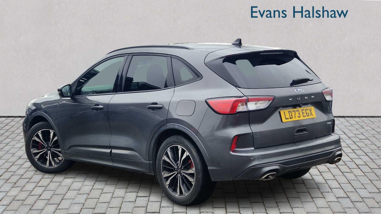 Used Ford Kuga 2023 for sale - 77842350: Photo 2