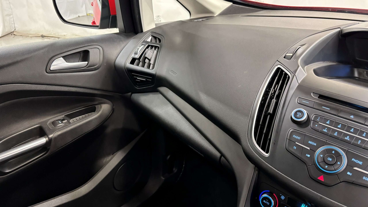 Used Ford C-Max 2019 for sale - 76553210: Photo 34