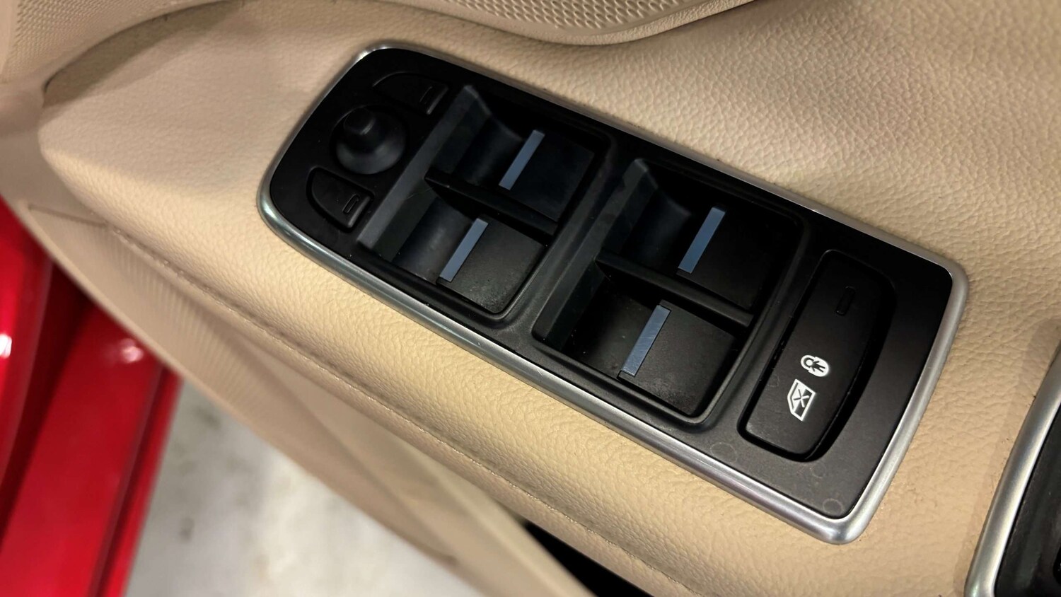 Used Jaguar XF 2018 for sale - 77960816: Photo 19