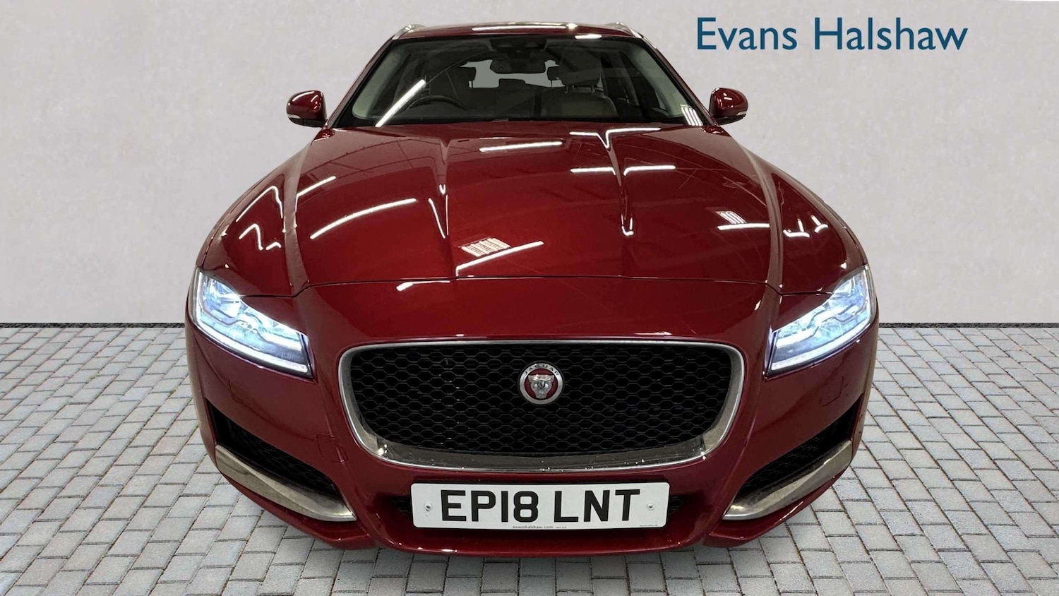 Used Jaguar XF 2018 for sale - 77960816: Photo 5