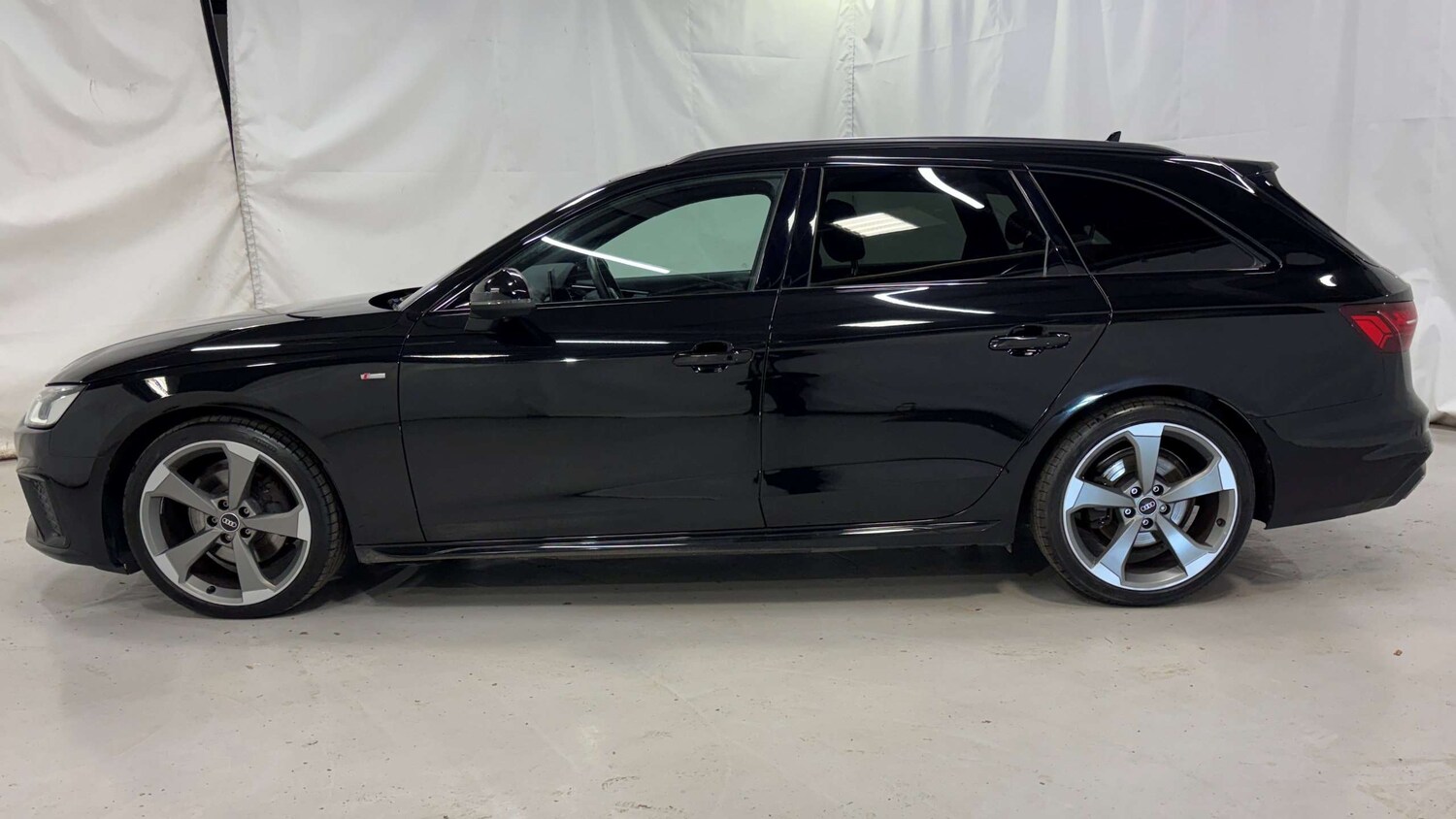 Used Audi A4 2021 for sale - 76732314: Photo 32