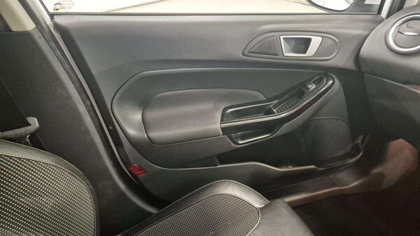 Used Ford Fiesta 2017 for sale - 76016259: Photo 32