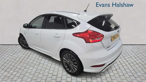 Used Ford Focus 2018 for sale - 76272049: Photo 3