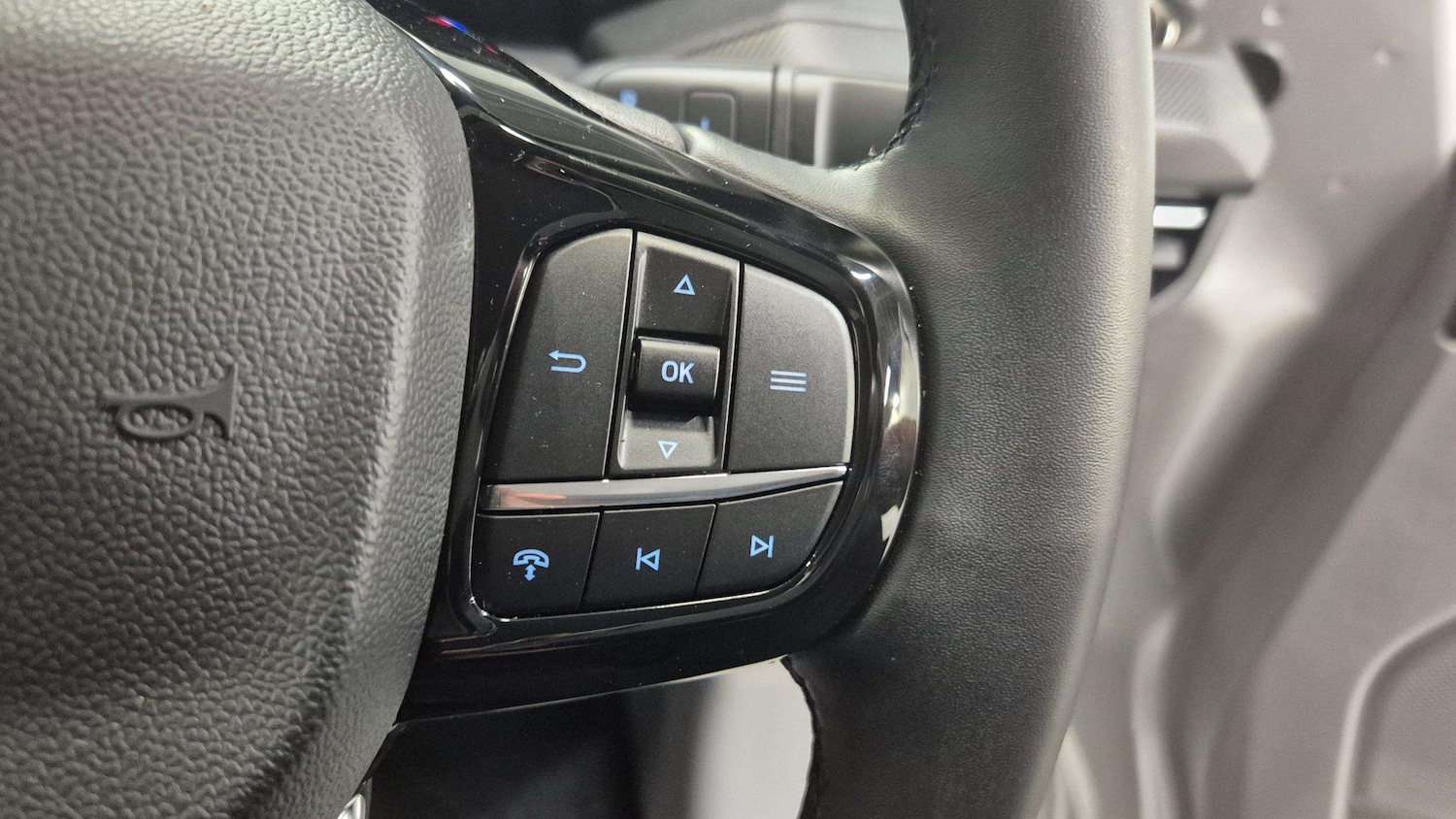 Used Ford E-Transit 2024 for sale - 76298519: Photo 24