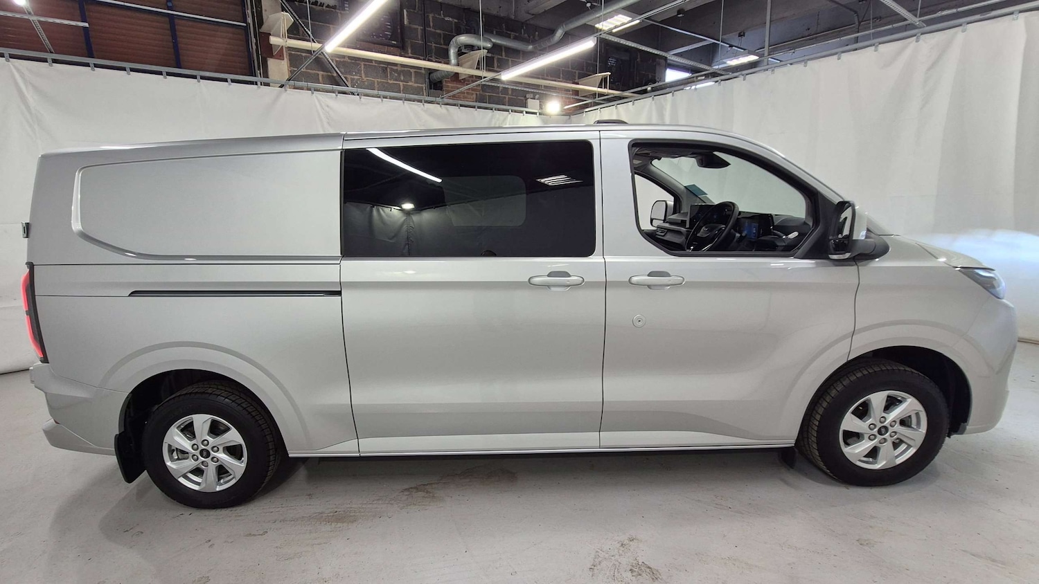 Used Ford E-Transit 2024 for sale - 76298519: Photo 5