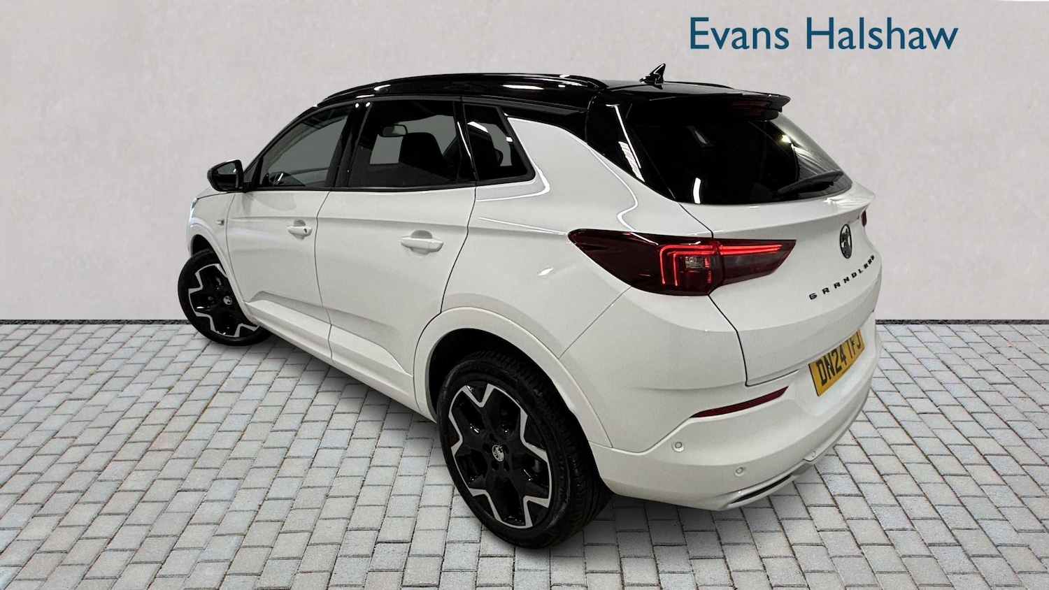 Used Vauxhall Grandland 2024 for sale - 76916182: Photo 3