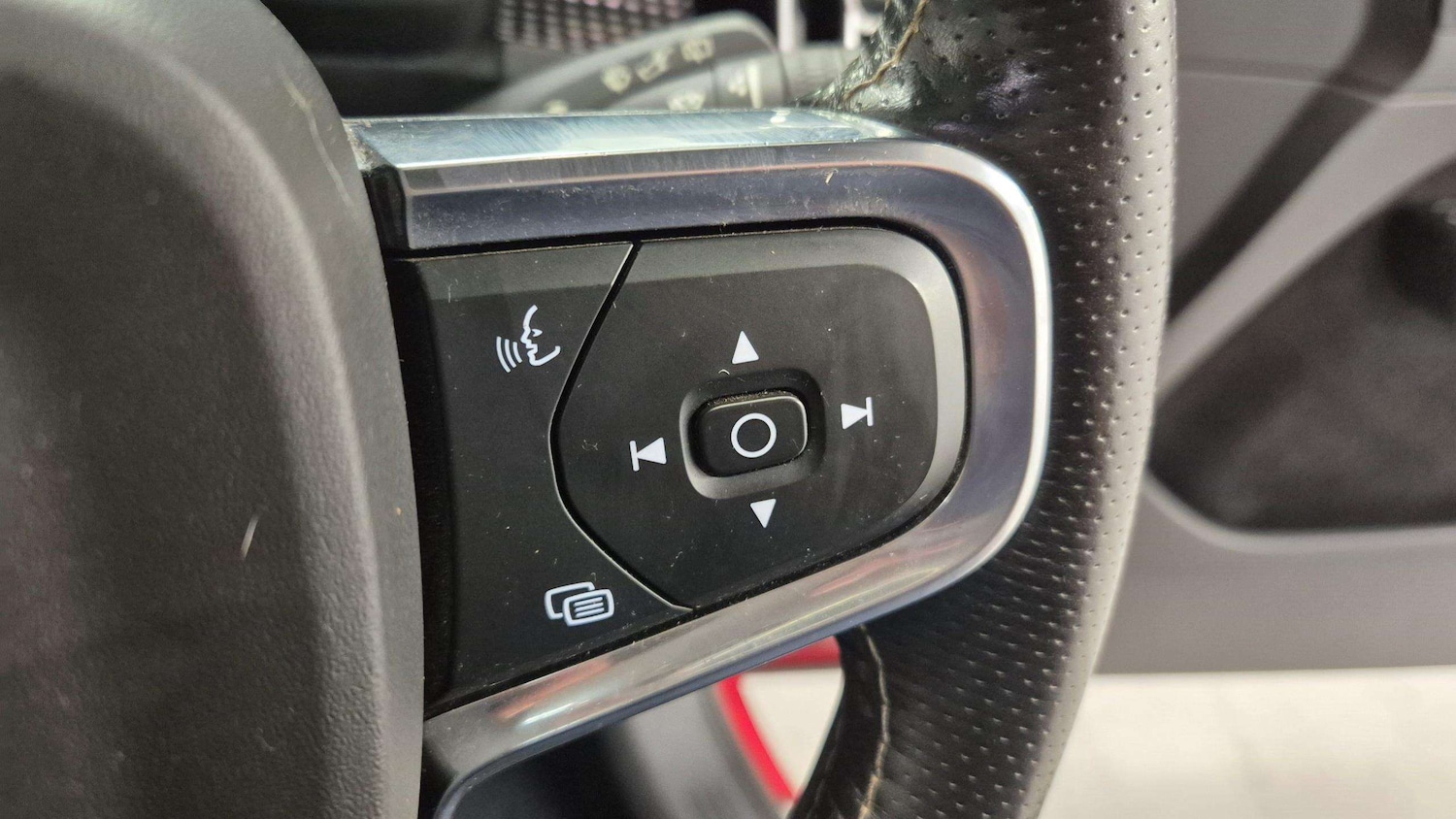 Used Volvo XC40 2021 for sale - 75917934: Photo 17