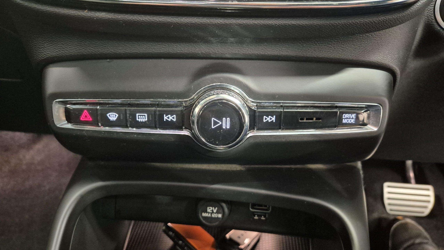 Used Volvo XC40 2021 for sale - 75917934: Photo 23