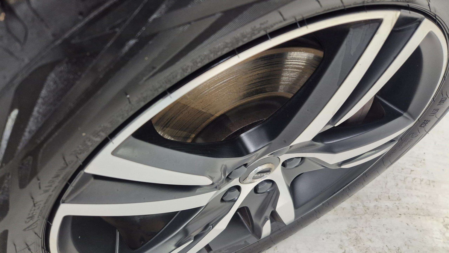 Used Volvo XC40 2021 for sale - 75917934: Photo 31