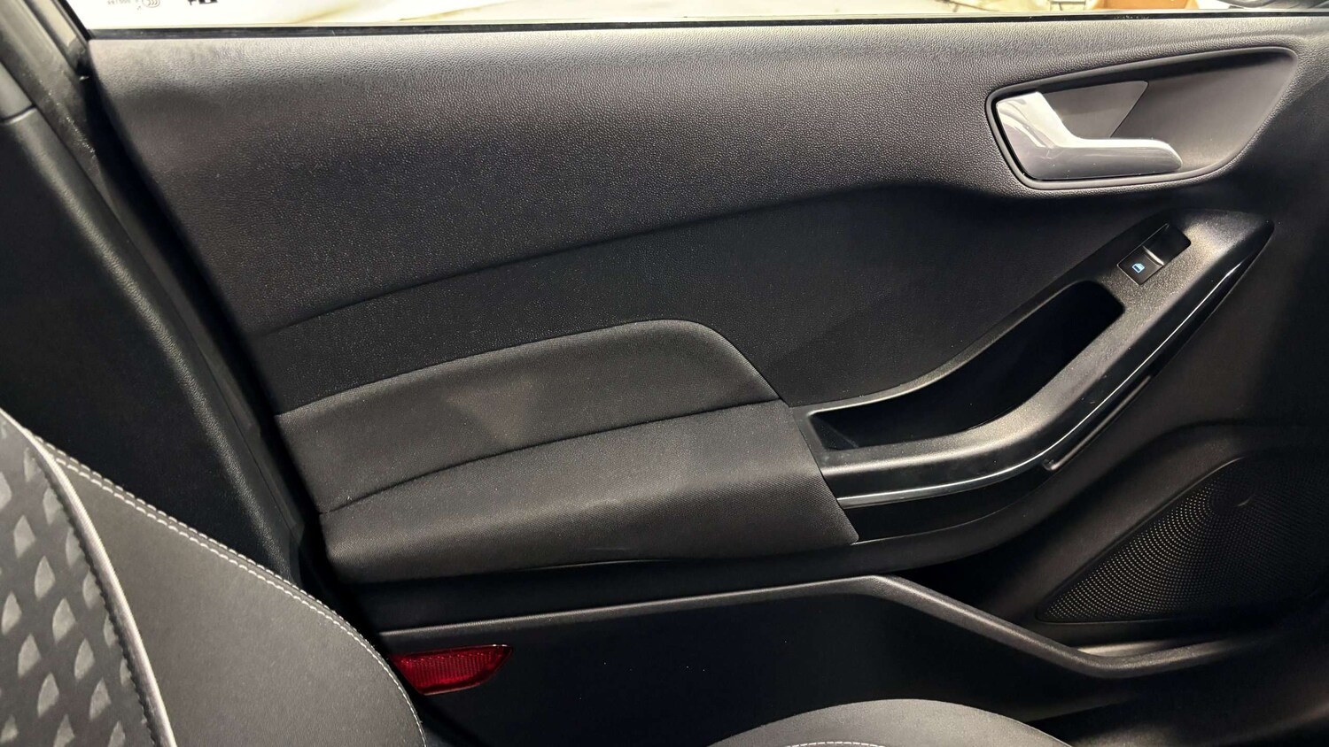 Used Ford Fiesta 2018 for sale - 77134911: Photo 32