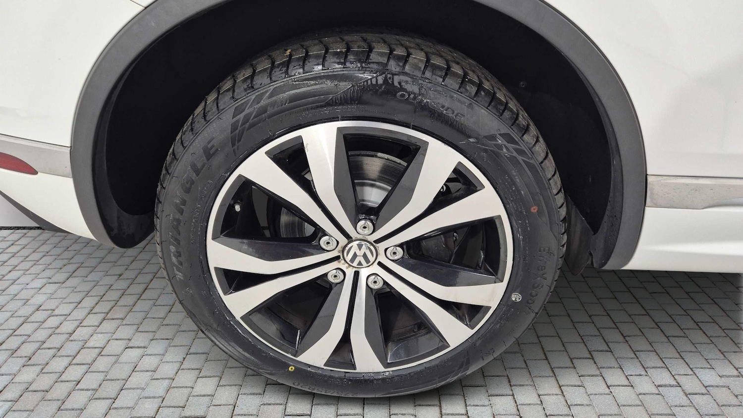 Used Volkswagen Touareg 2017 for sale - 76141764: Photo 11
