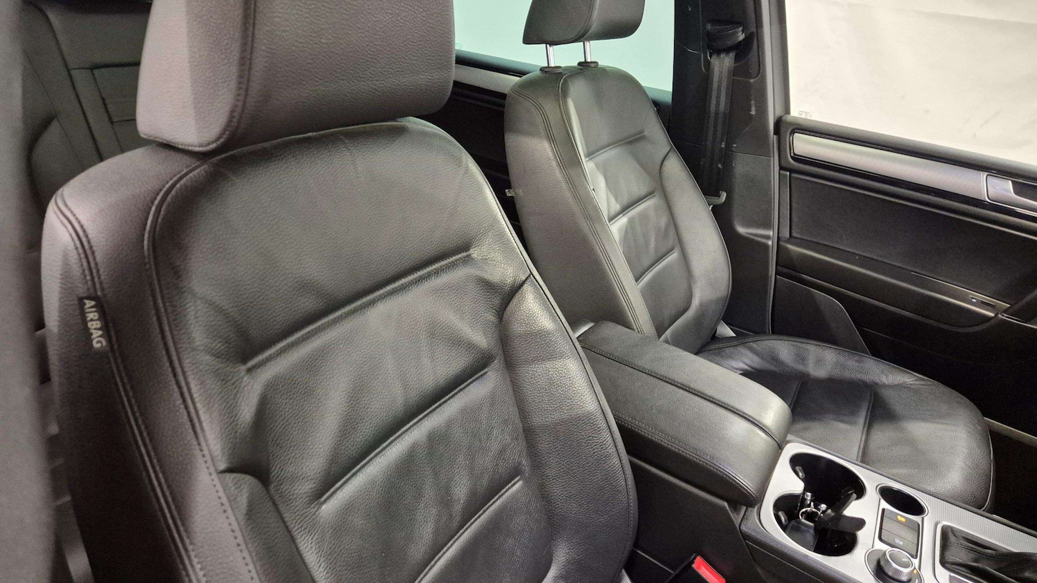 Used Volkswagen Touareg 2017 for sale - 76141764: Photo 14