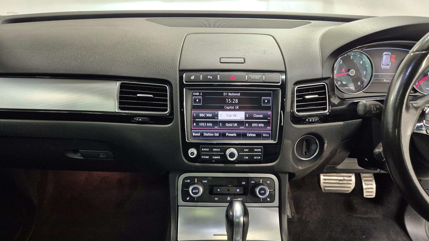 Used Volkswagen Touareg 2017 for sale - 76141764: Photo 18