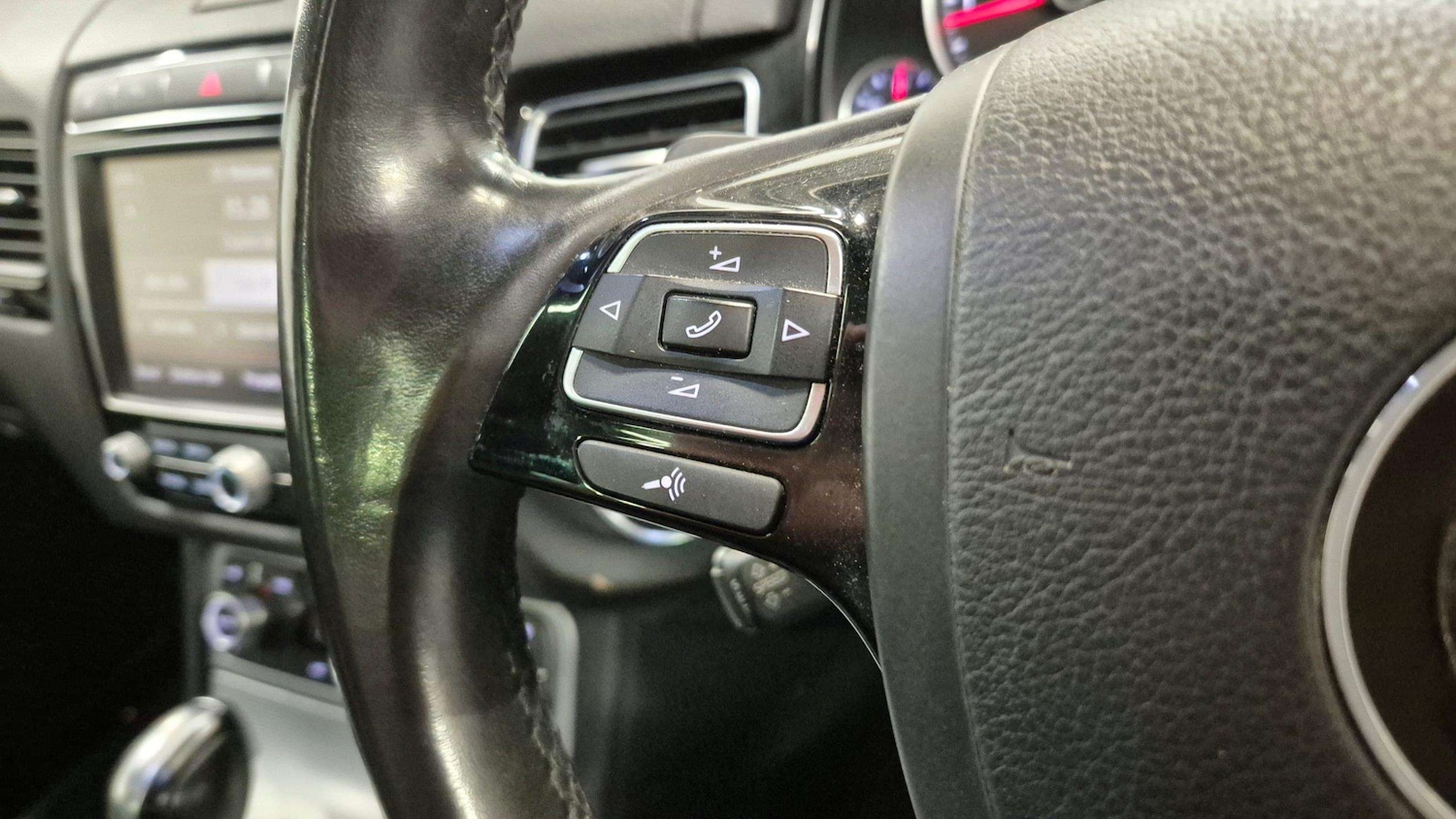 Used Volkswagen Touareg 2017 for sale - 76141764: Photo 23