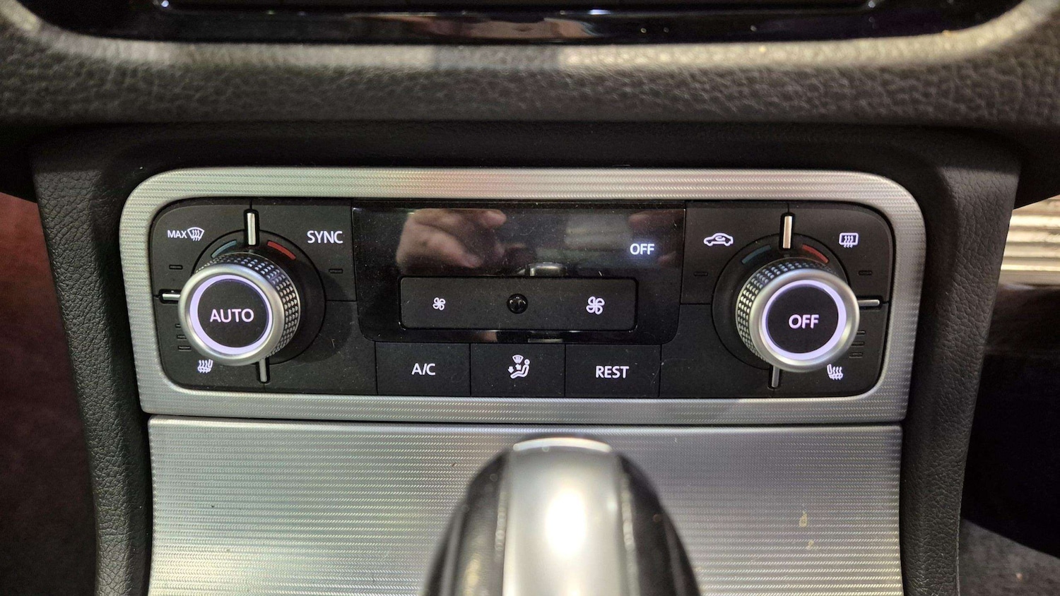 Used Volkswagen Touareg 2017 for sale - 76141764: Photo 28