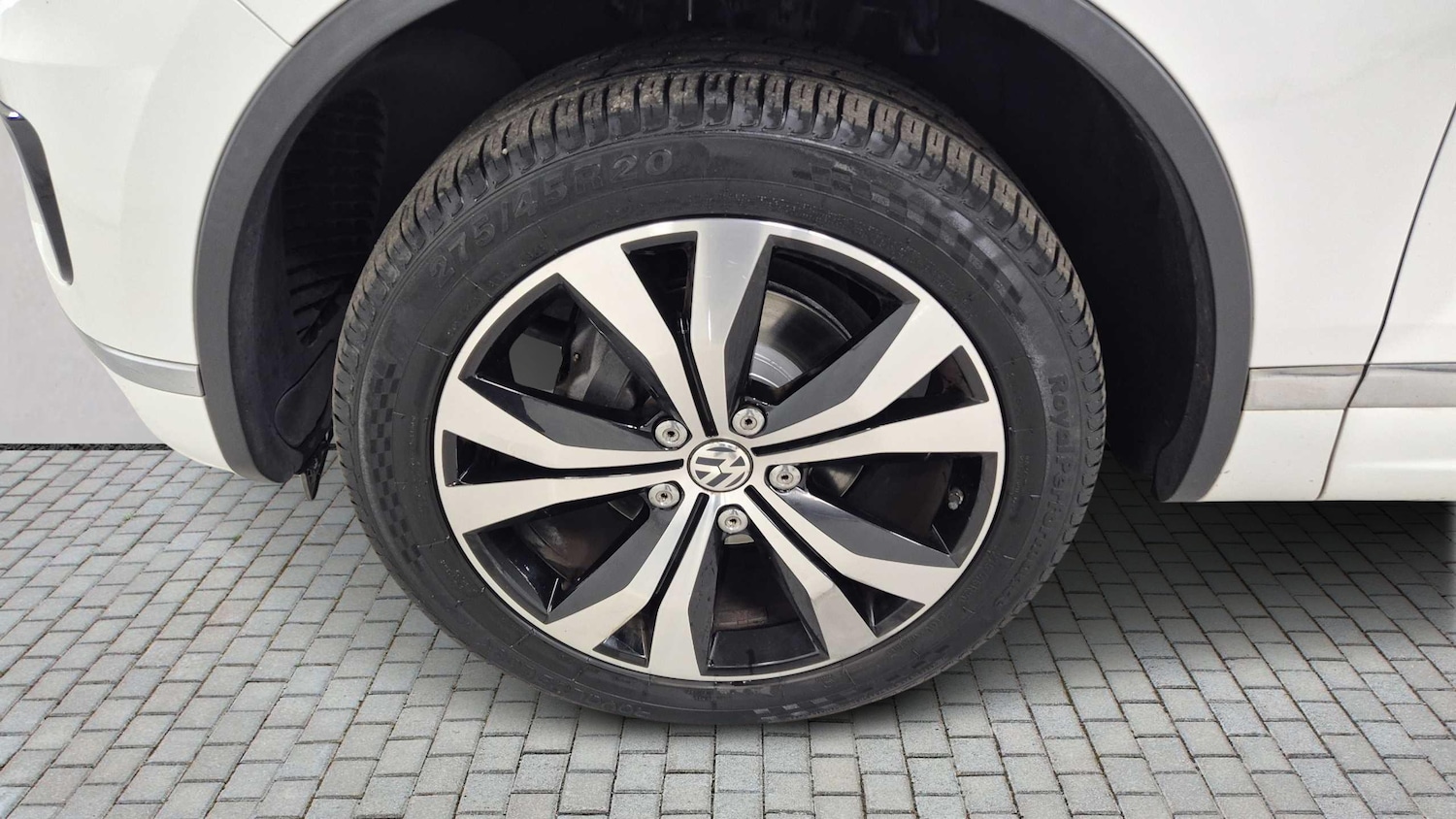Used Volkswagen Touareg 2017 for sale - 76141764: Photo 9