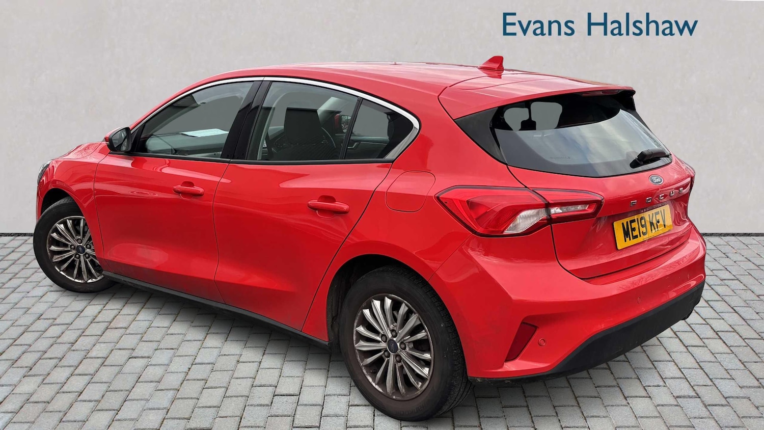 Used Ford Focus 2019 for sale - 77270324: Photo 2