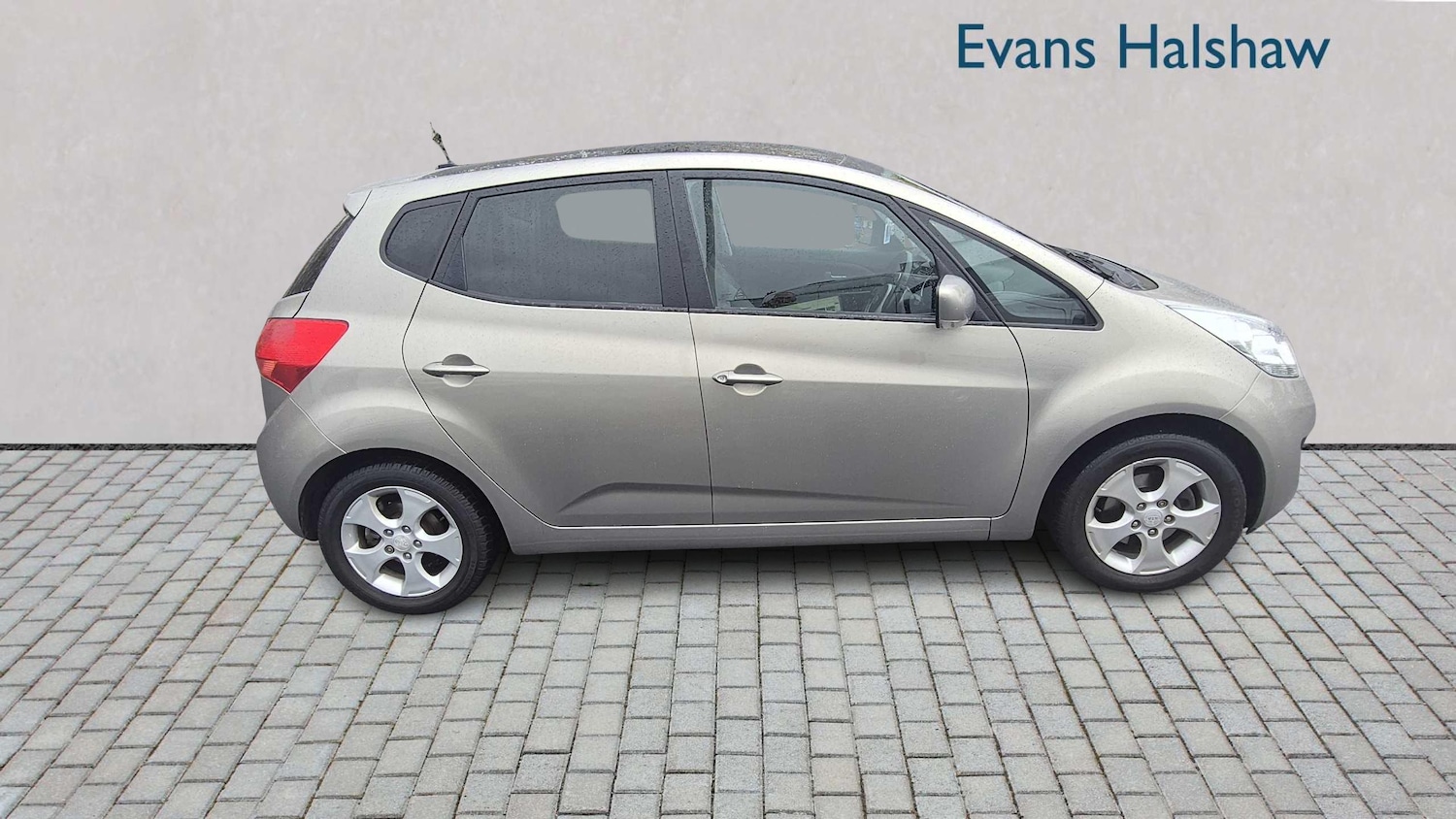 Used Kia Venga 2012 for sale - 76339596: Photo 5