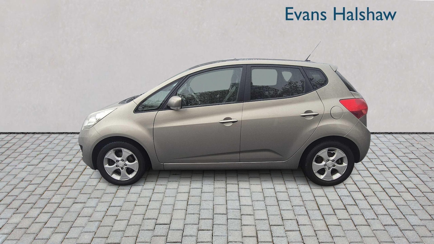 Used Kia Venga 2012 for sale - 76339596: Photo 8