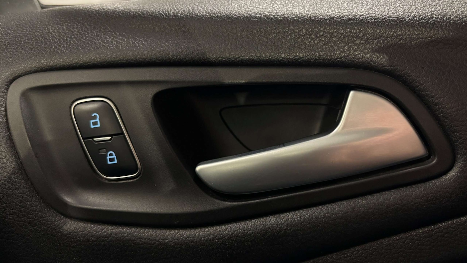 Used Ford Kuga 2016 for sale - 76967801: Photo 20