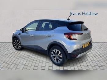 Used Renault Captur 2022 for sale - 76691981: Photo