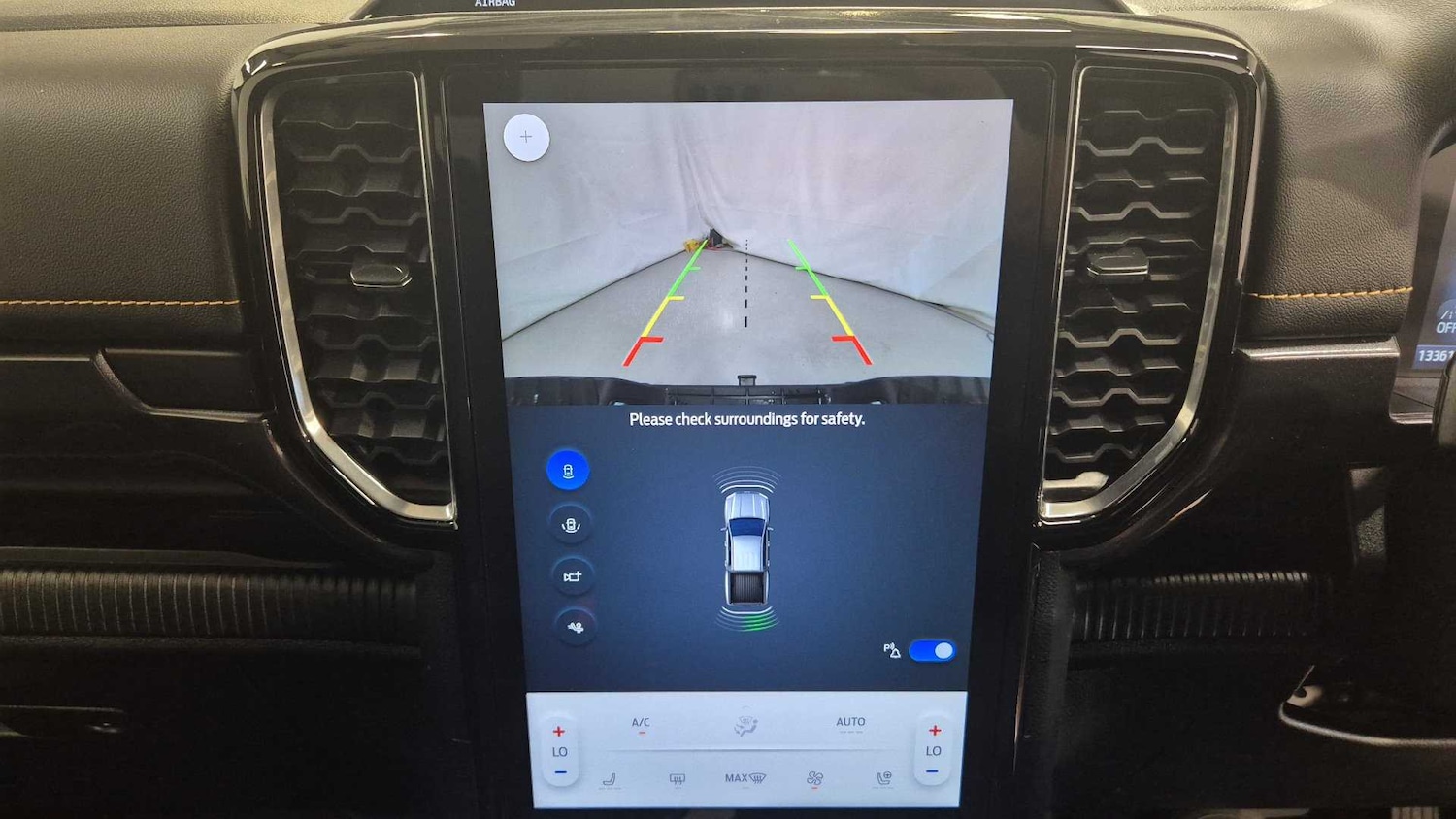 Vehicle 33