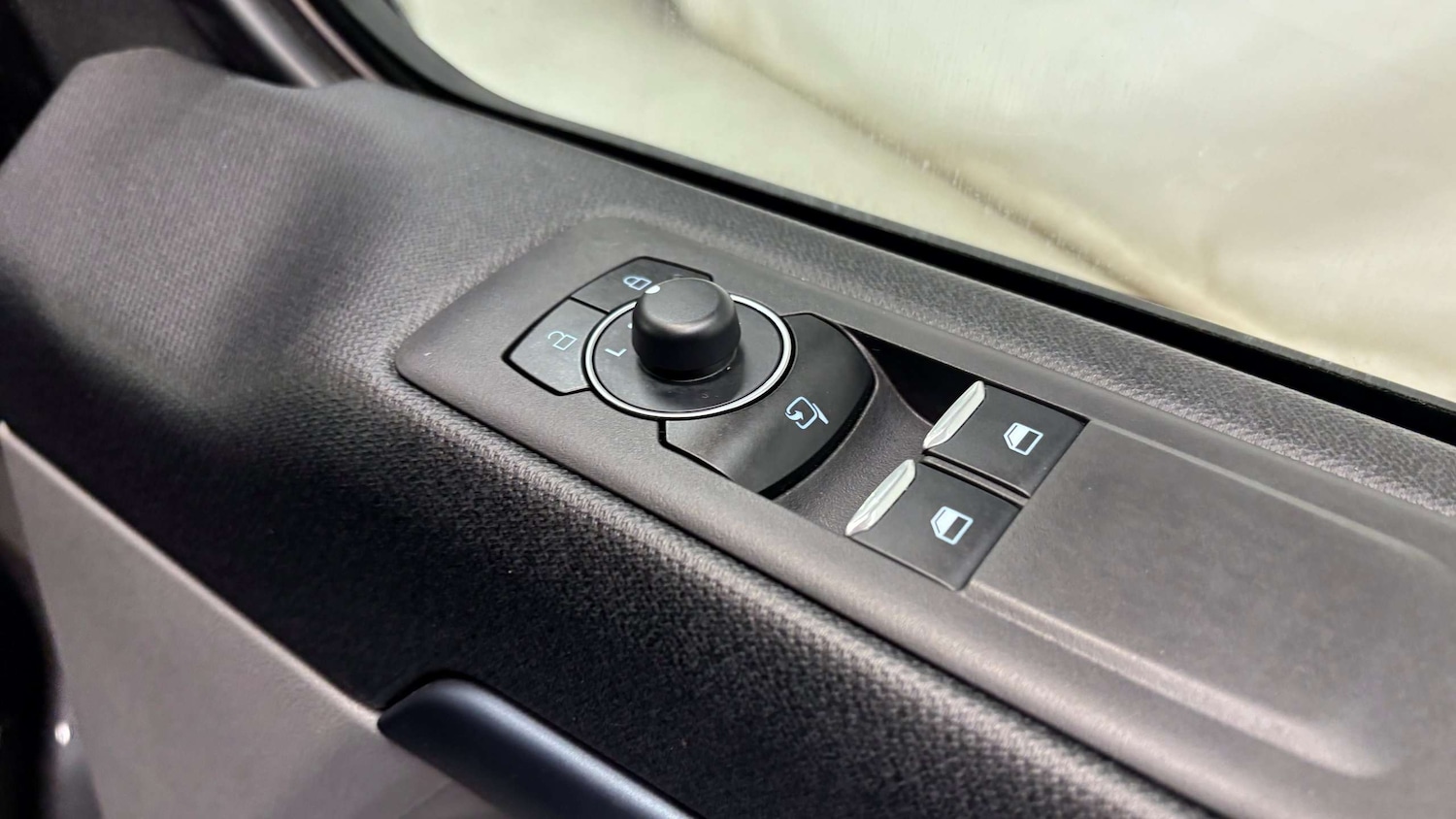 Used Ford Tourneo Custom 2025 for sale - 76610495: Photo 19