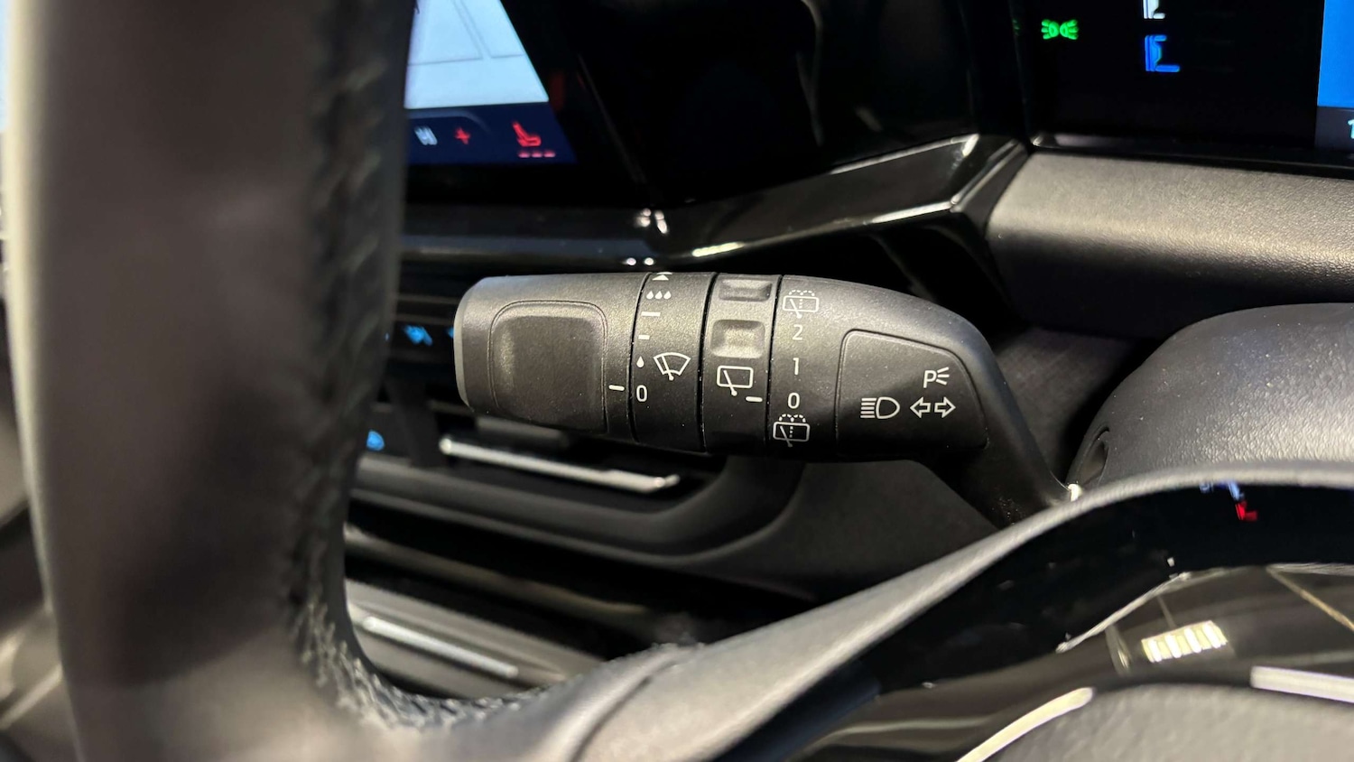 Used Ford Tourneo Custom 2025 for sale - 76610495: Photo 28