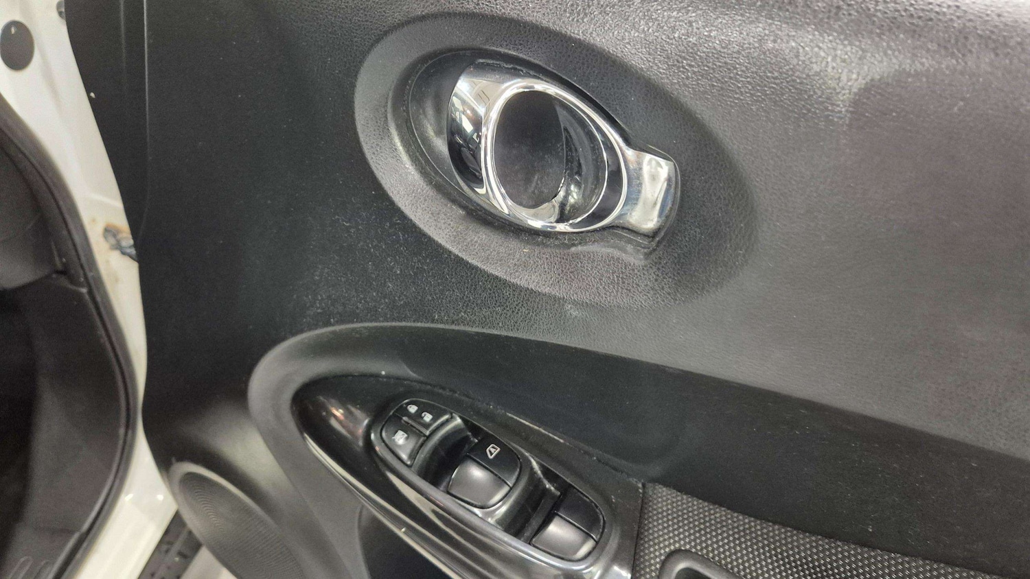 Used Nissan Juke 2015 for sale - 76705183: Photo 19