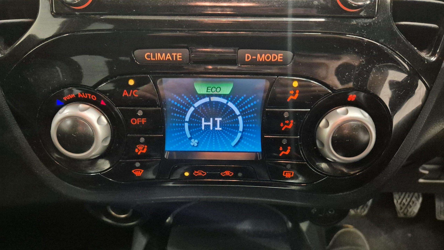 Used Nissan Juke 2015 for sale - 76705183: Photo 27