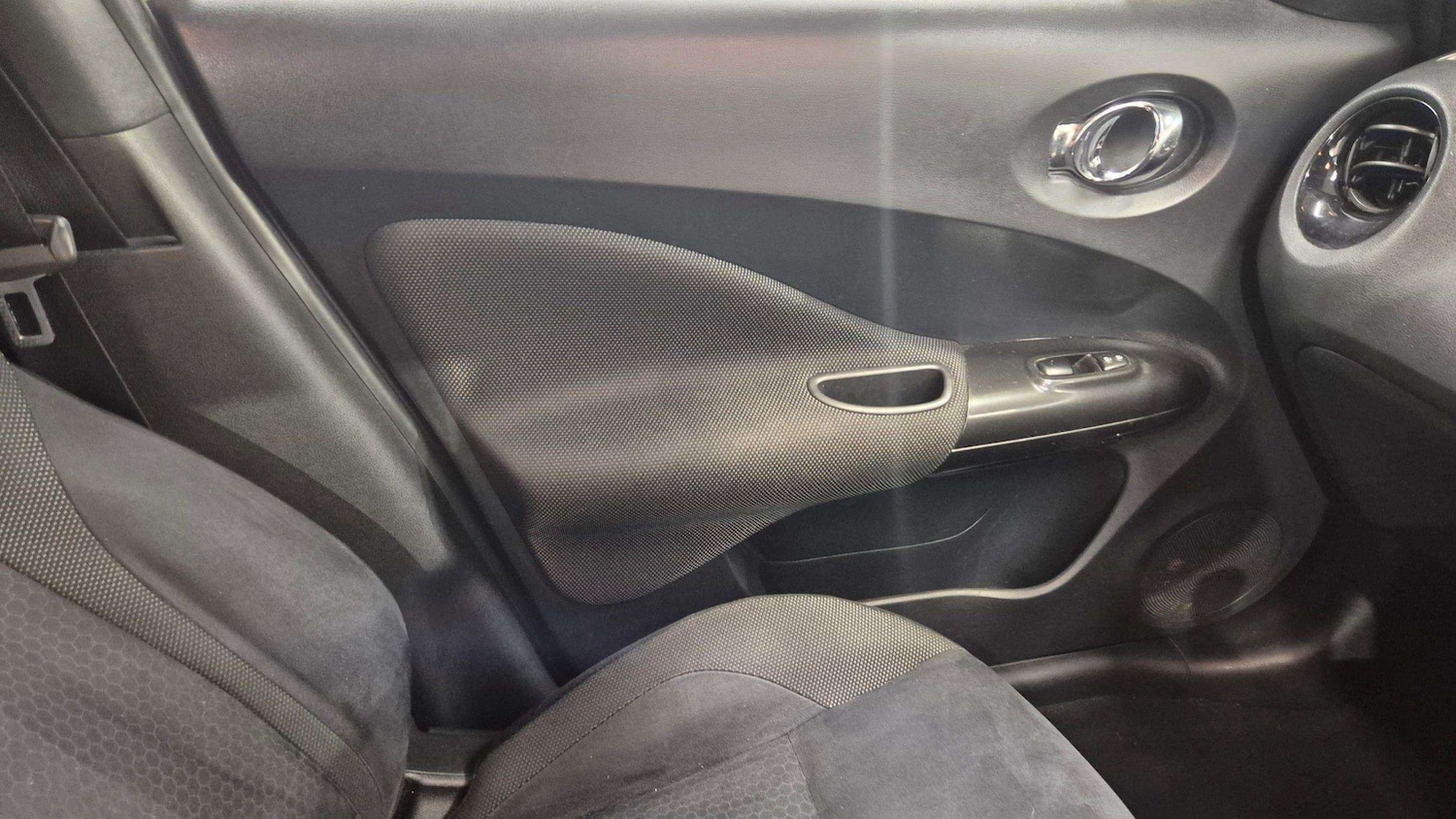 Used Nissan Juke 2015 for sale - 76705183: Photo 32